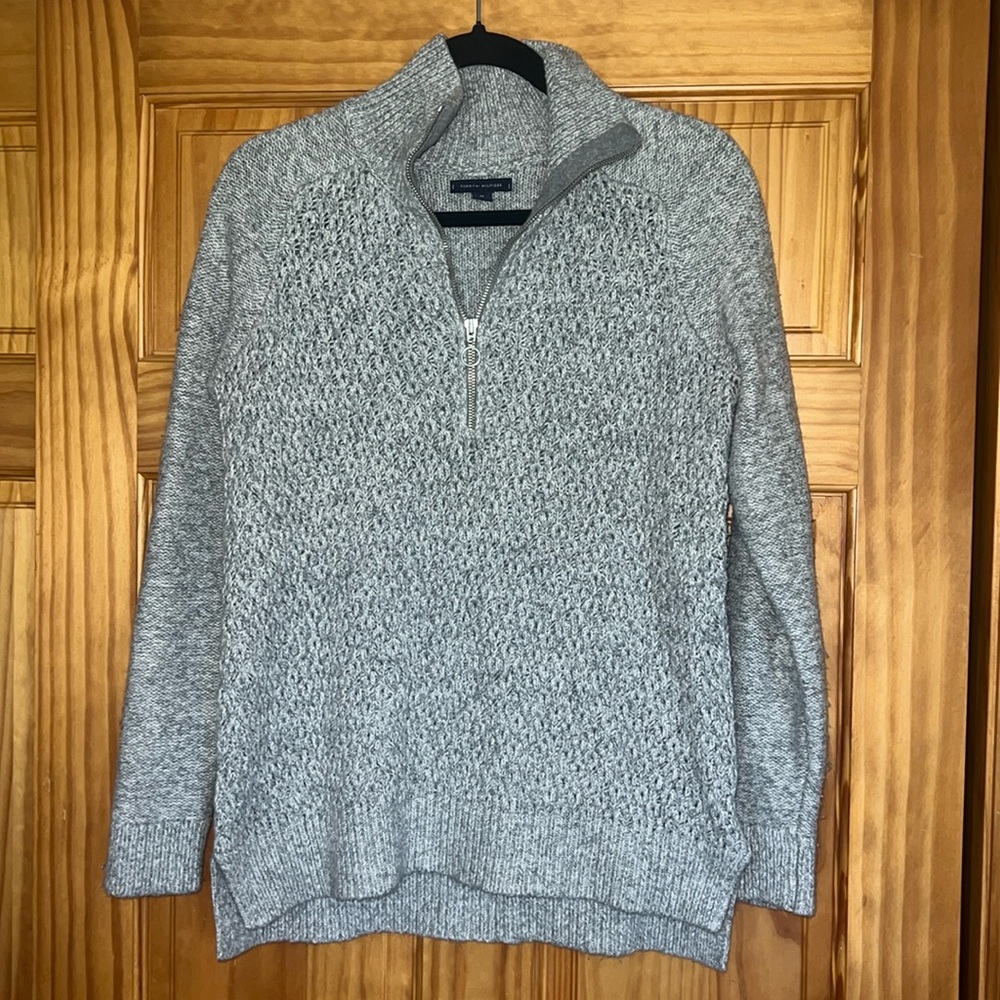 Tommy Hilfiger Gray Crew Neck Half Zip Sweater with Textured Knit [Size M]